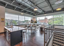 Bourbon Trail Urban Loft/  5 BDR/7 beds/Downtown