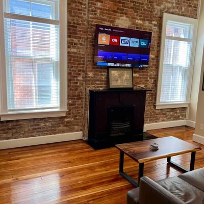 Historic Loft in Frankfort Entertainment District